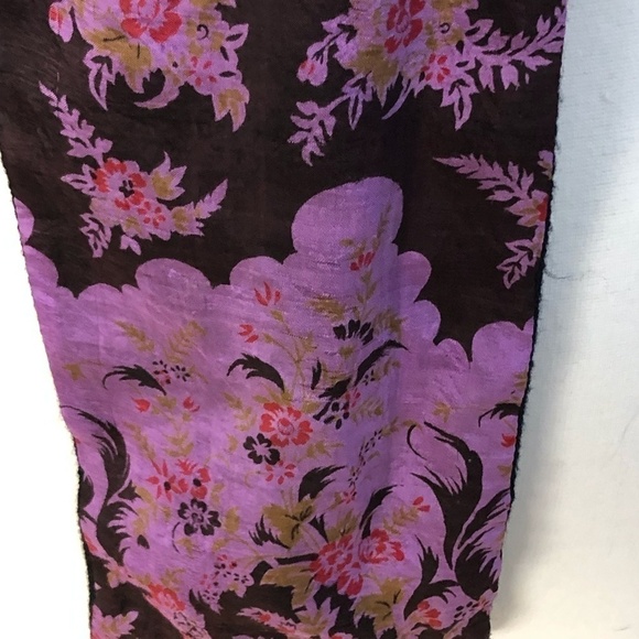 Gorgeous Floral Reversible Silk Scarf - Picture 4 of 8